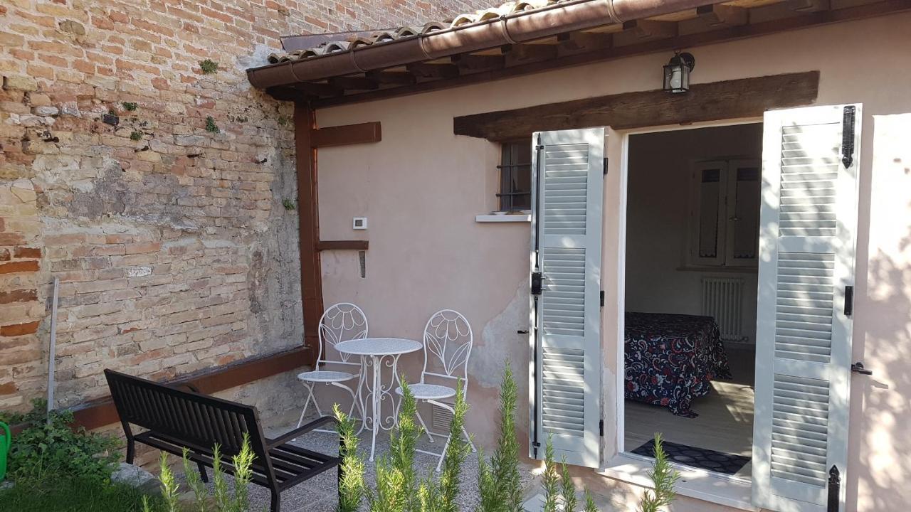 Villa Casa La Piazzetta Rinascimentale Urbino Exterior foto