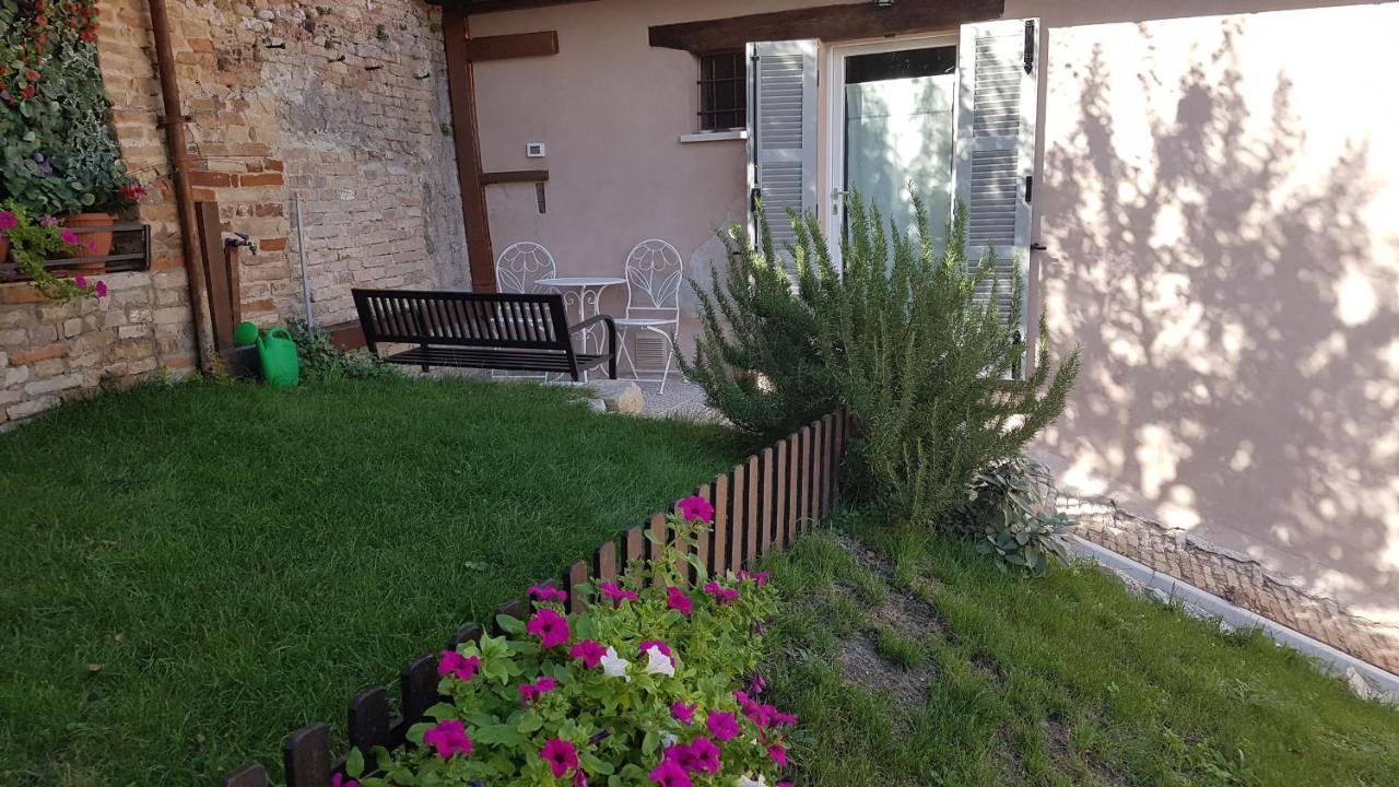 Villa Casa La Piazzetta Rinascimentale Urbino Exterior foto